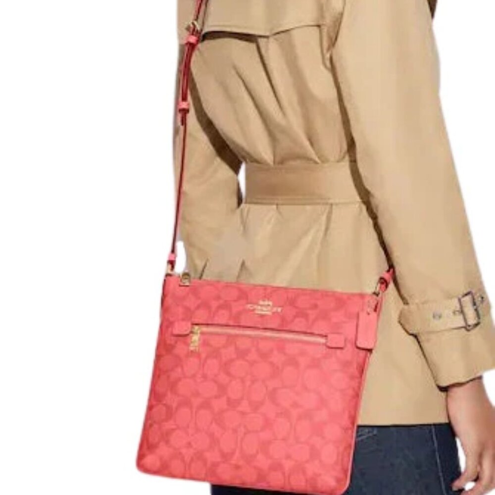 Coach File Crossbody - Picture 14 of 14